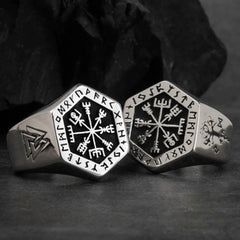 Vintage Viking Rune Signet Scandinavn Rings for Men Domineering Punk Nordic Amulet Jewelry Wholesale